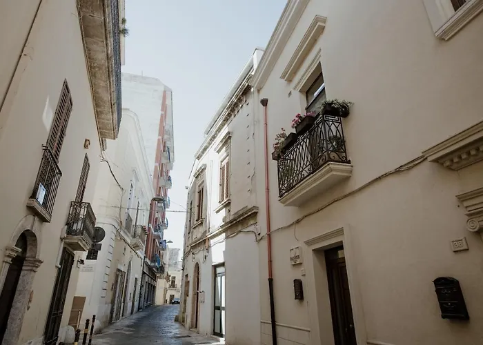 Albergo centrale: Pacuvius Home Suite B&B